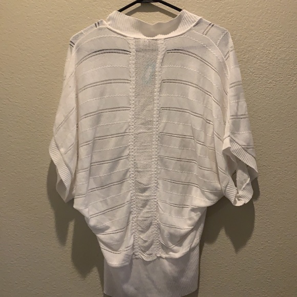 NWT Maurices white sweater size medium - Picture 3 of 4